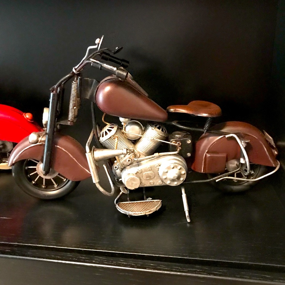 Harley Davidson Motorcycle. Collectable Metal. NEW